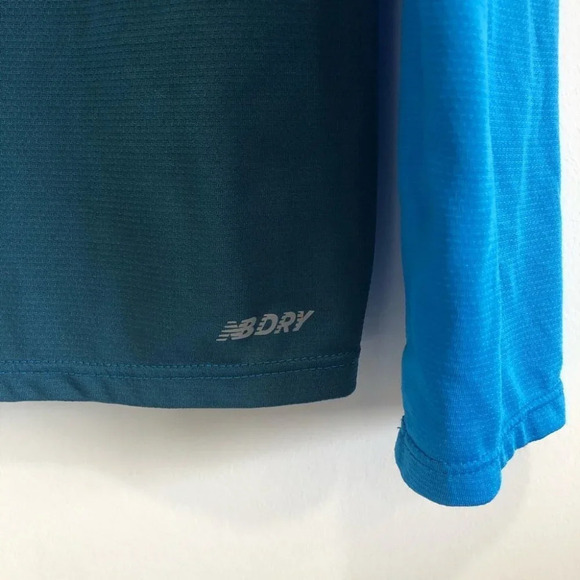 New Balance  Long Sleeve Blue Active Top Sz M - Picture 9 of 10